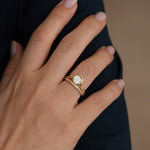 One-Carat-Round-Diamond-Ring-Solitaire-Engagement-Ring-solid-gold-18-k