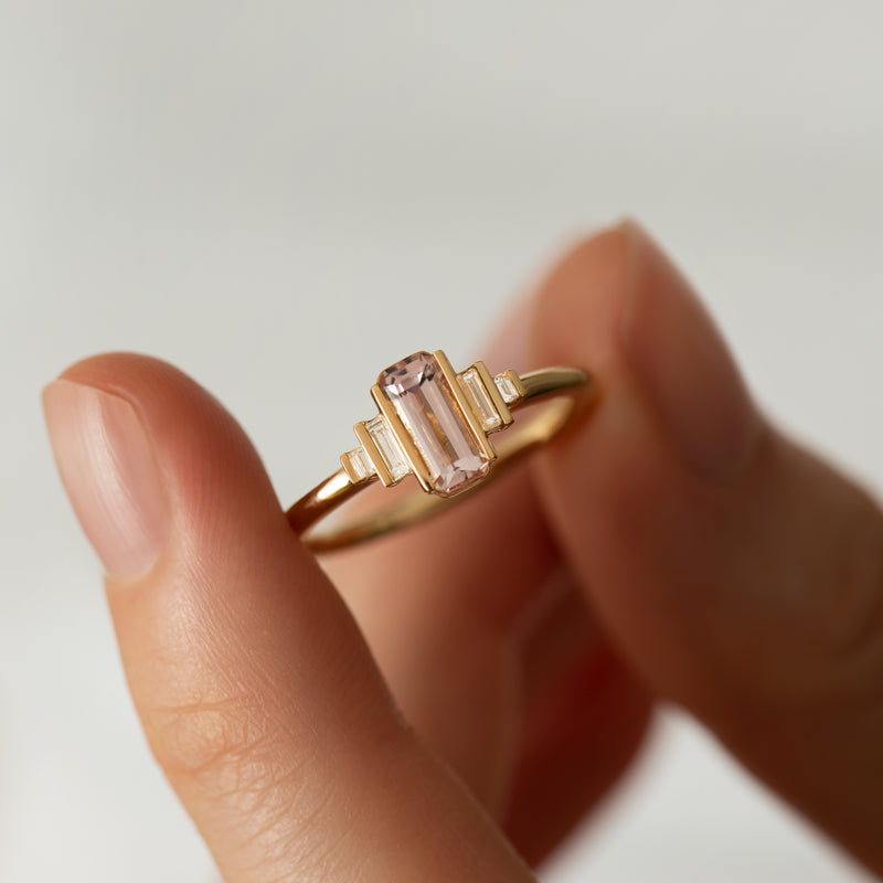    Petal-Morganite-_-Diamond-Engagement-Ring-wedding-ring