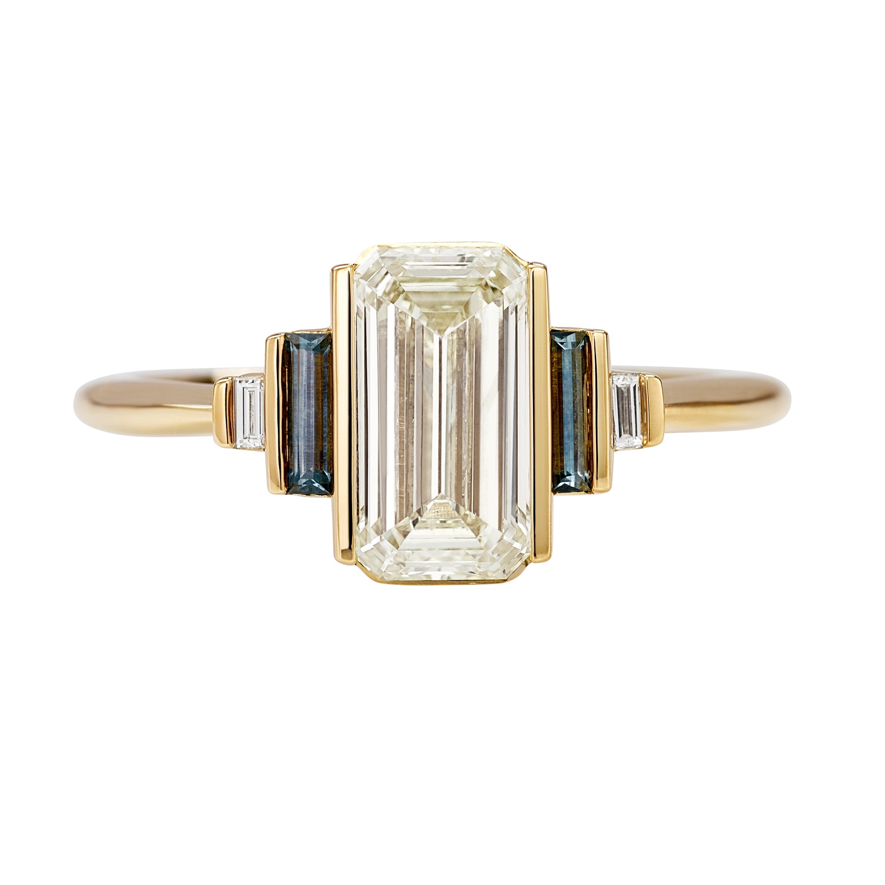 Teal-Sapphire-and-Diamond-Geometric-Emerald-Cut-Engagement-Ring-CLOSEUP